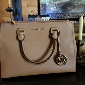 Michael Kors  Sutton handbag